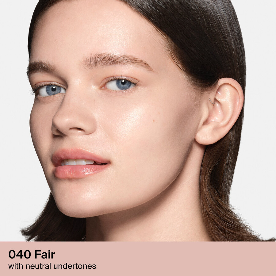 triclone skin tech foundation